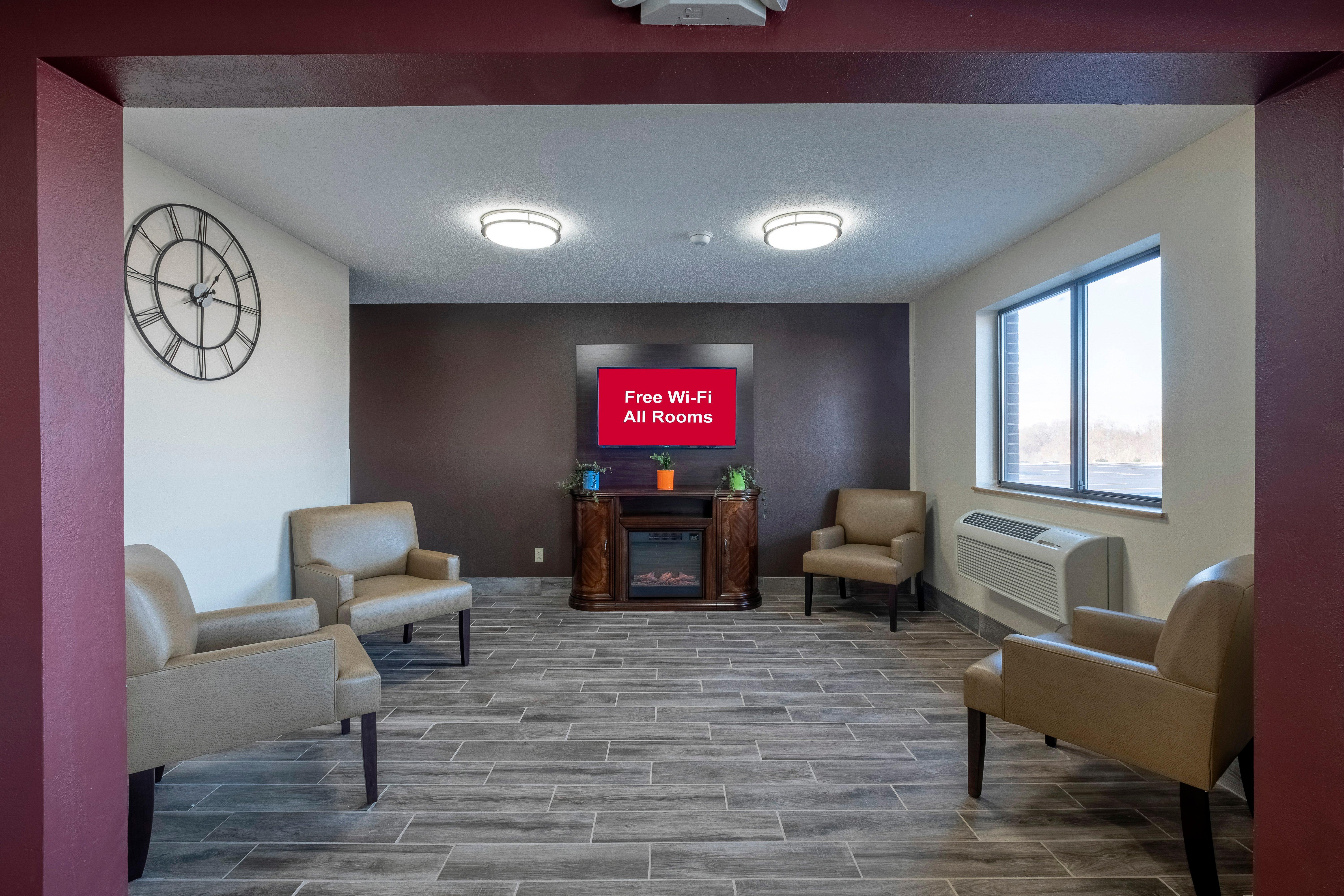 Red Roof Inn Грийнсбърг Екстериор снимка